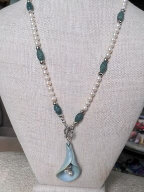 NWT Pearl & Jade Pendant Necklace with Artisan Calla Flower, Genuine Freshwater
